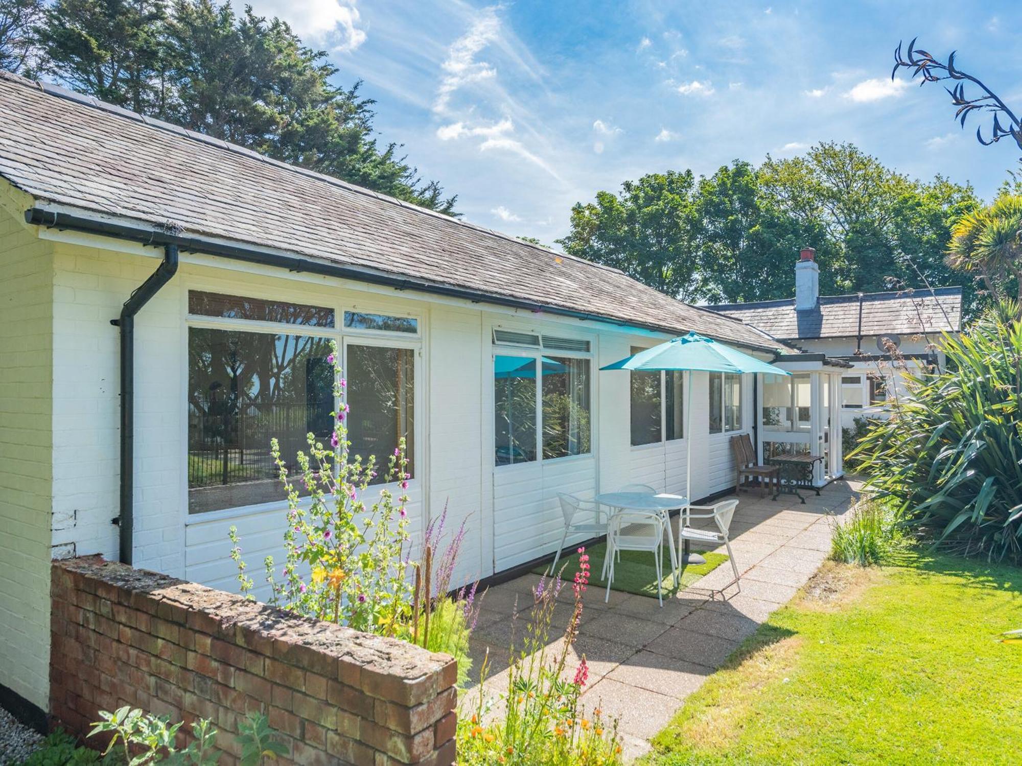 Beach View Cottage Felixstowe Exterior photo